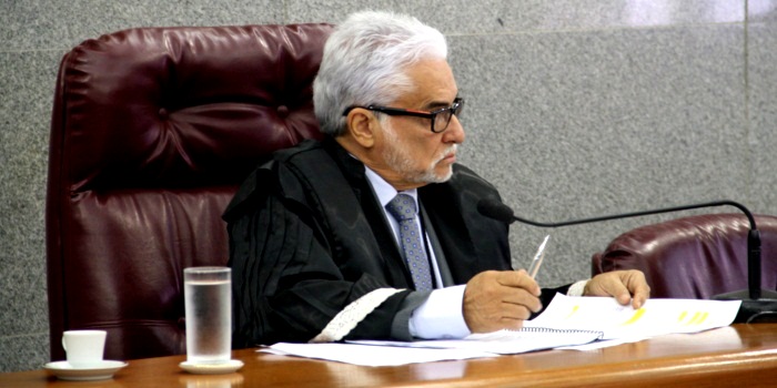 O relator do processo, conselheiro Wanderley Ávila (Foto: Karina Camargos Coutinho)